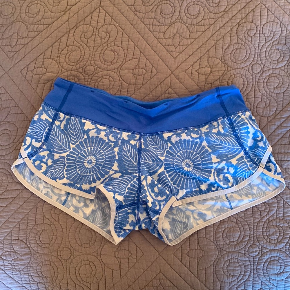 Lululemon running short